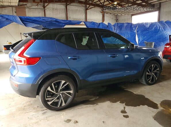 YV4162UM8M2428126 2021 VOLVO XC40 Blue Rear right