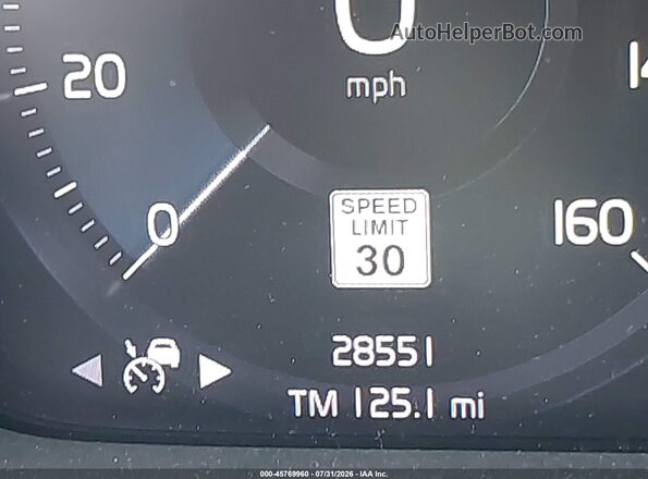 YV4162UMXK2086627 2019 VOLVO XC40 Silver 