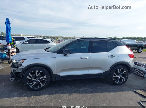 YV4162UMXK2086627 2019 VOLVO XC40 Silver 