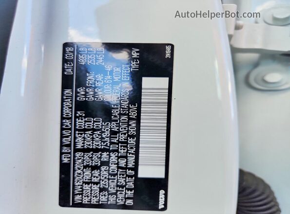YV4162XZ3K2014319 2019 VOLVO XC40 White 360 interior view
