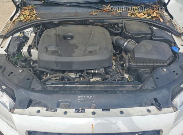 YV440MBM7G1270675 2016 VOLVO XC70 White Vista interior trasera