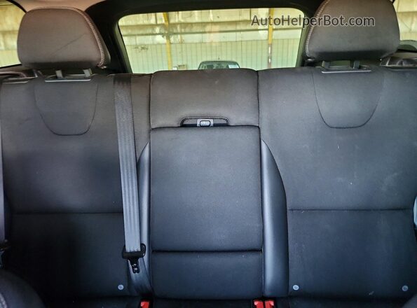 YV440MDJ2G2811225 2016 VOLVO XC60 White Widok tylnych siedzeń