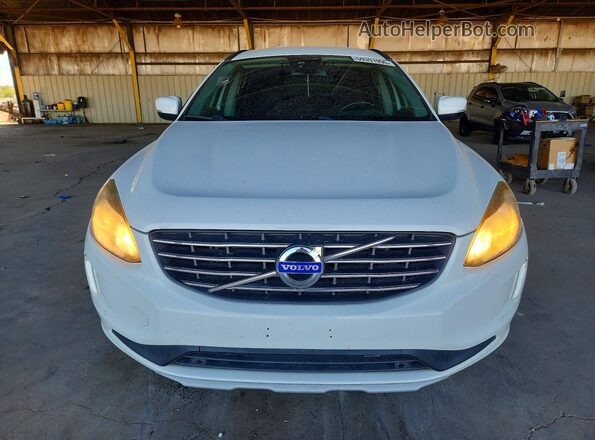 YV440MDJ2G2811225 2016 VOLVO XC60 White Widok z przodu