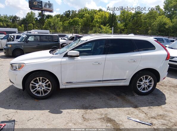 YV440MDK3G2775425 2016 VOLVO XC60 White 360 interior view
