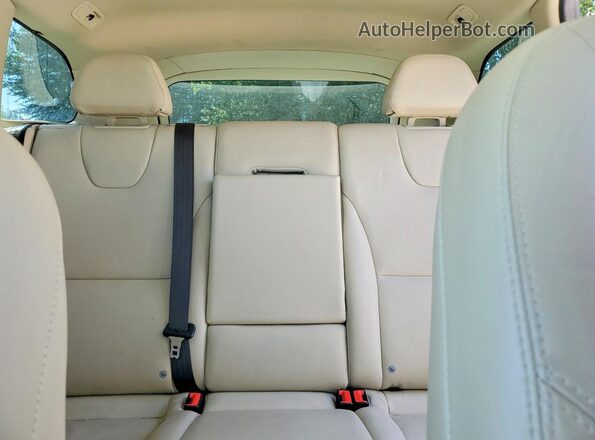 YV440MDK5G2784837 2016 VOLVO XC60 Blue Rear seats view