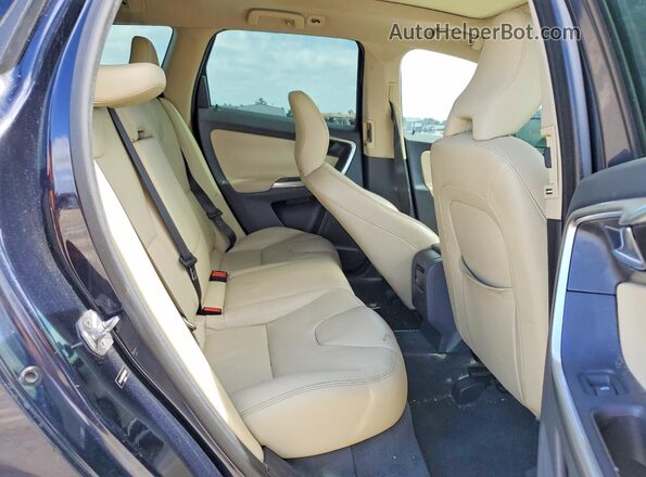 YV440MDK9G2867042 2016 VOLVO XC60 Blue Widok wnętrza z tyłu