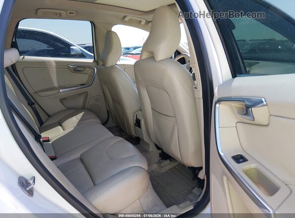 YV440MDM3G2863571 2016 VOLVO XC60 White Widok naklejki z numerem VIN