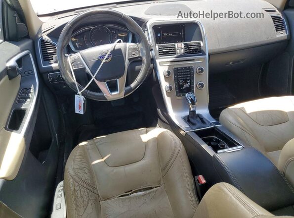 YV440MDR8H2217763 2017 VOLVO XC60 White Widok deski rozdzielczej