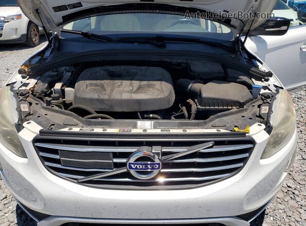 YV440MDR8H2217763 2017 VOLVO XC60 White Widok komory silnika