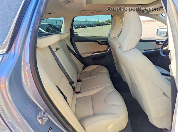 YV440MDU0H2179627 2017 VOLVO XC60 Blue უკანა სალონის ხედი