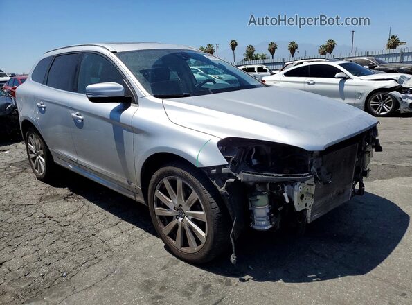 YV440MDU0H2215994 2017 VOLVO XC60 Silver Передня права чверть