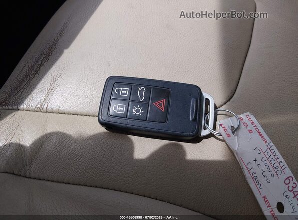 YV440MDU3H2018835 2017 VOLVO XC60 Gold წინა პანელის ხედი