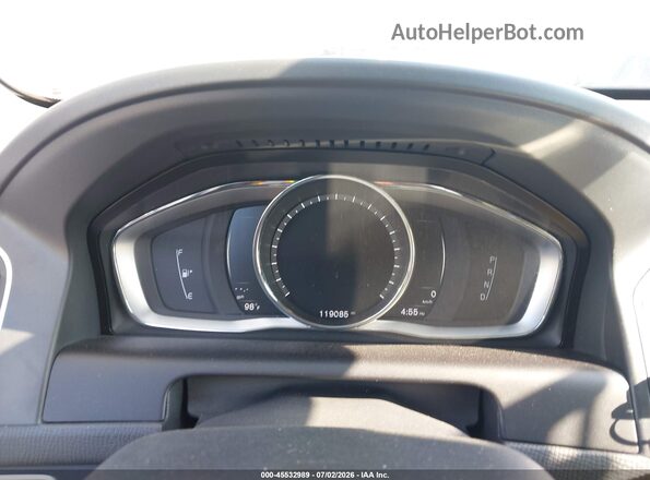 YV440MDU4H2038768 2017 VOLVO XC60 White Հետևի նստատեղերի տեսք