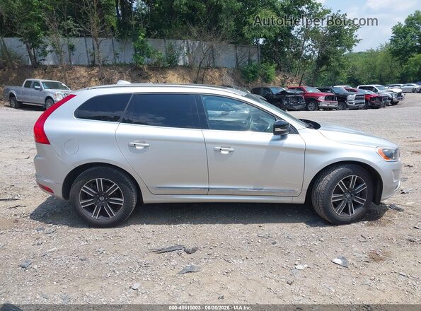 YV440MRR1H2017381 2017 VOLVO XC60 Silver უკანა სალონის ხედი
