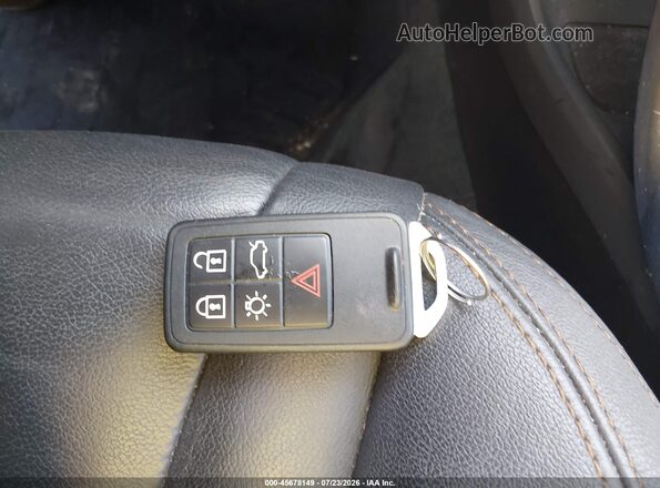 YV440MRU2H2207338 2017 VOLVO XC60 Blue Առջևի վահանակի տեսք