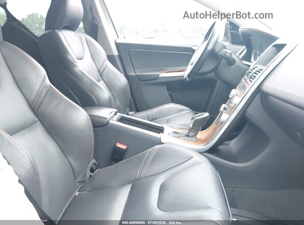 YV440MRU6H2000435 2017 VOLVO XC60 Gold Սալոնի դիմացի տեսք