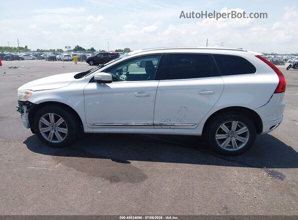 YV440MRU8H2000646 2017 VOLVO XC60 White 
