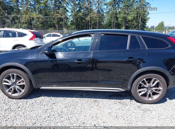 YV440MWK1J2057893 2018 VOLVO V60 CROSS COUNTRY Black 360 interior view