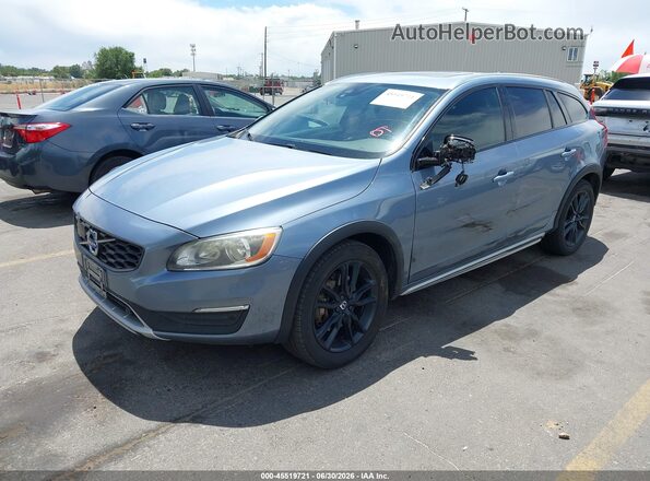YV440MWK2J2056378 2018 VOLVO V60 CROSS COUNTRY Light Blue Առջևի ձախ երեք քառորդ տեսարան