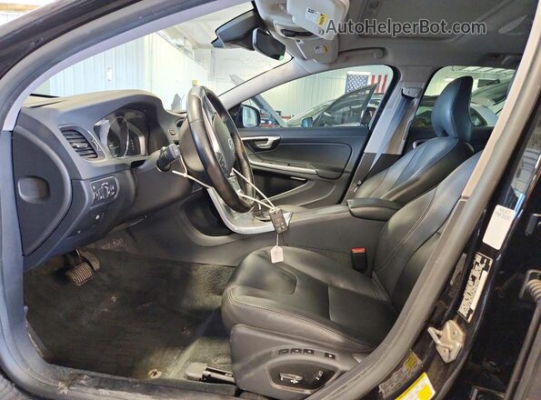 YV440MWK3J2056440 2018 VOLVO V60 Black Widok wnętrza z przodu