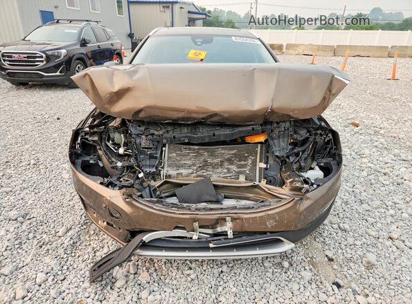 YV440MWK4H1023592 2017 VOLVO V60 Brown Widok z przodu