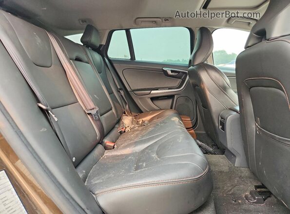 YV440MWK4H1023592 2017 VOLVO V60 Brown Widok wnętrza z tyłu