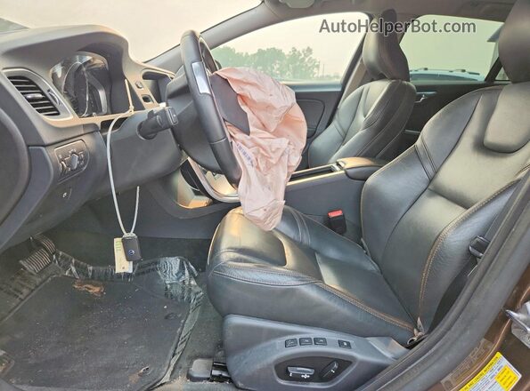 YV440MWK4H1023592 2017 VOLVO V60 Brown Widok wnętrza z przodu