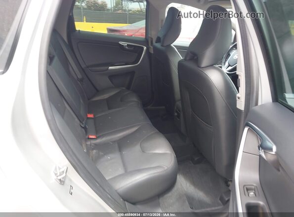 YV449MDM0G2778872 2016 VOLVO XC60 Silver Вид наклейки з VIN-кодом