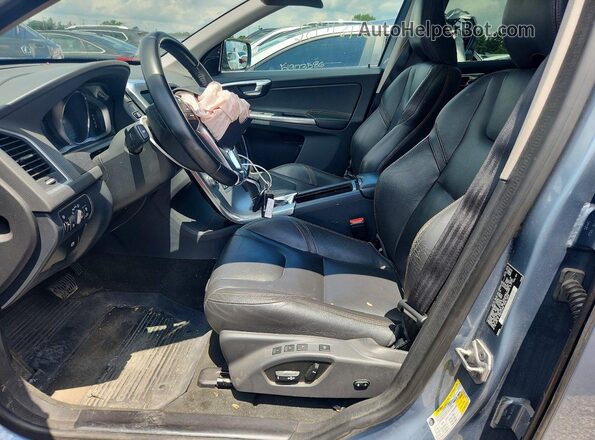 YV449MRR0H2075987 2017 VOLVO XC60 Blue წინა სალონის ხედი