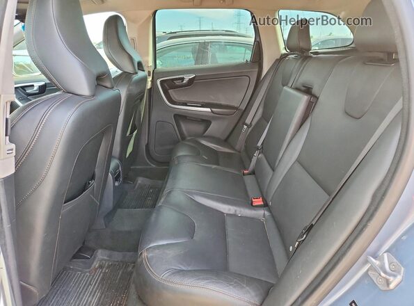 YV449MRR0H2075987 2017 VOLVO XC60 Blue უკანა სავარძლების ხედი