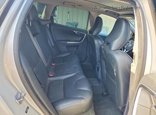 YV449MRR0H2088707 2017 VOLVO XC60 Серебряный Вид задней части салона