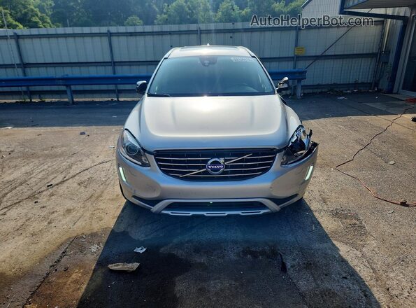 YV449MRR0H2088707 2017 VOLVO XC60 Серебряный Вид спереди