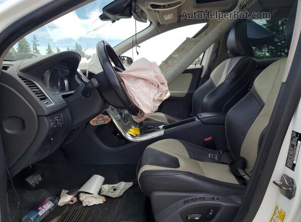 YV449MRR2H2047463 2017 VOLVO XC60 Белый Вид салона спереди