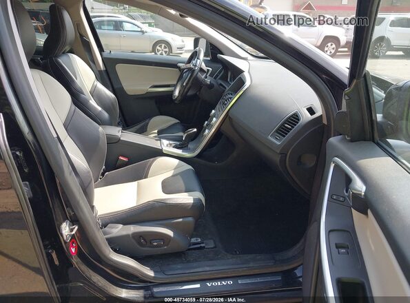 YV449MRR8H2012524 2017 VOLVO XC60 Black Սալոնի դիմացի տեսք