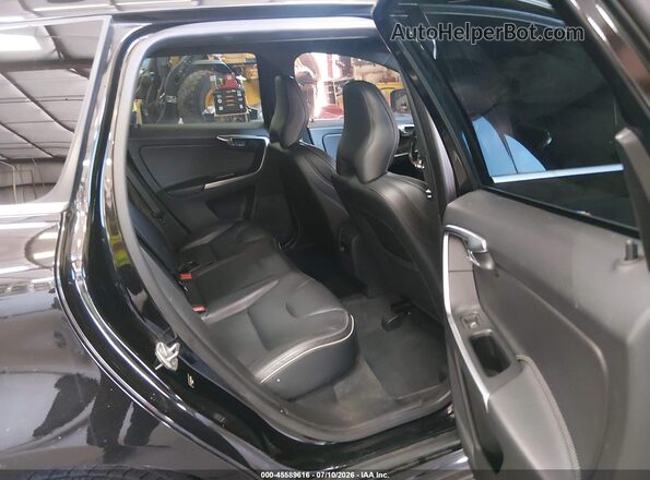YV449MRS3H2016984 2017 VOLVO XC60 Black VIN კოდის სტიკერის ხედი