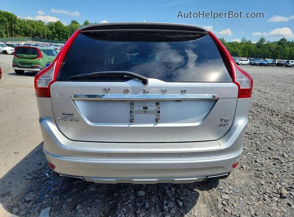 YV449MRU4H2215480 2017 VOLVO XC60 Silver Widok z tyłu