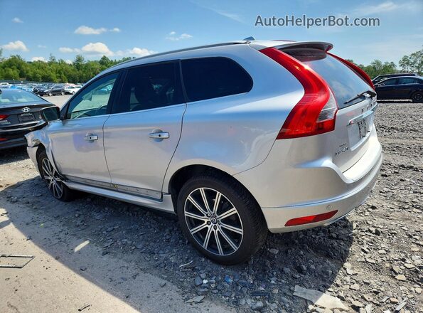 YV449MRU4H2215480 2017 VOLVO XC60 Silver Tył lewy