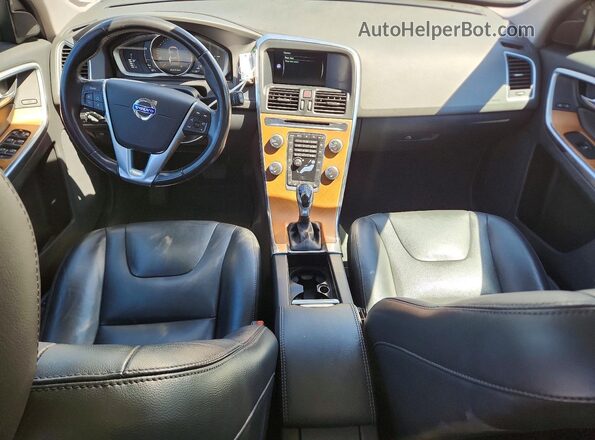 YV449MRU8H2039744 2017 VOLVO XC60 Gray Dashboard view