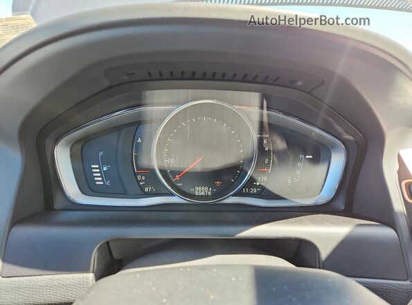 YV449MRU8H2039744 2017 VOLVO XC60 Gray Instrument cluster view