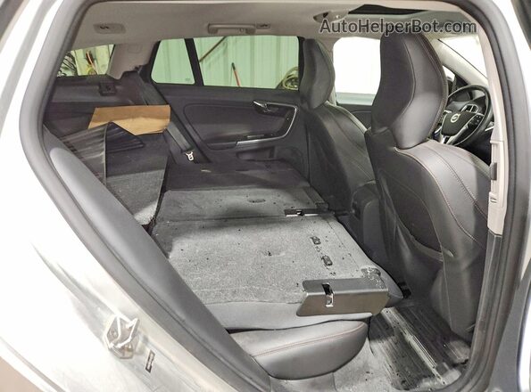 YV4612HK3G1003341 2016 VOLVO V60 White Vista de los asientos traseros