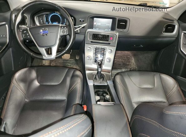 YV4612HK3G1003341 2016 VOLVO V60 White Vista del salpicadero