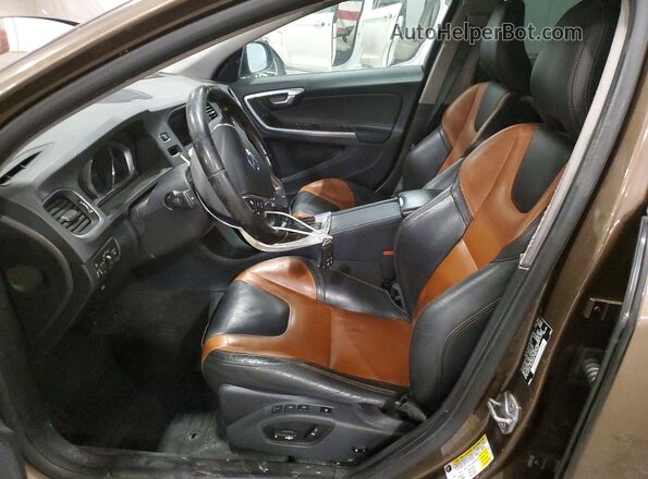 YV4612HM9G1007802 2016 VOLVO V60 Brown Front interior view