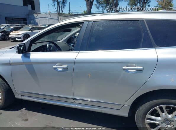 YV4612RK3G2782880 2016 VOLVO XC60 Silver Vista interior de 360 grados