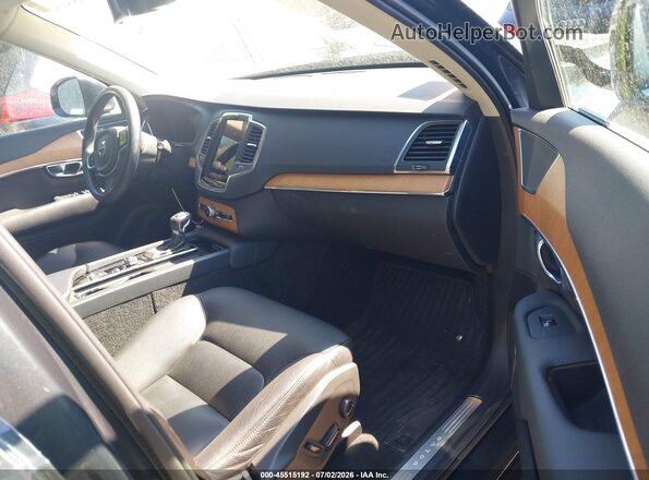 YV4A221K4M1725012 2021 VOLVO XC90 Gray Front interior view