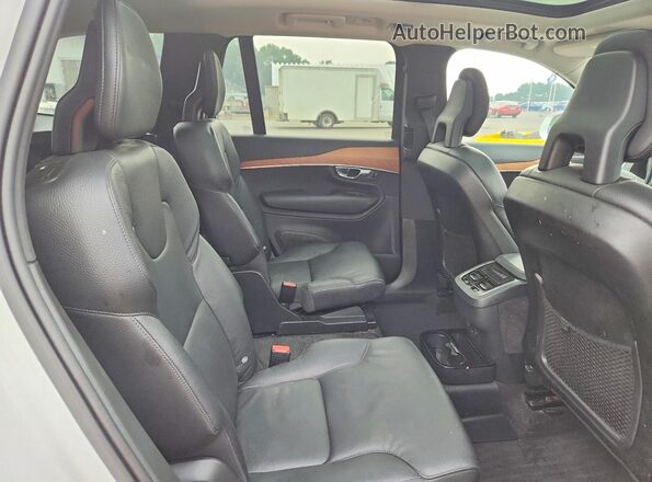 YV4A221K8M1711159 2021 VOLVO XC90 White Вид задньої частини салону