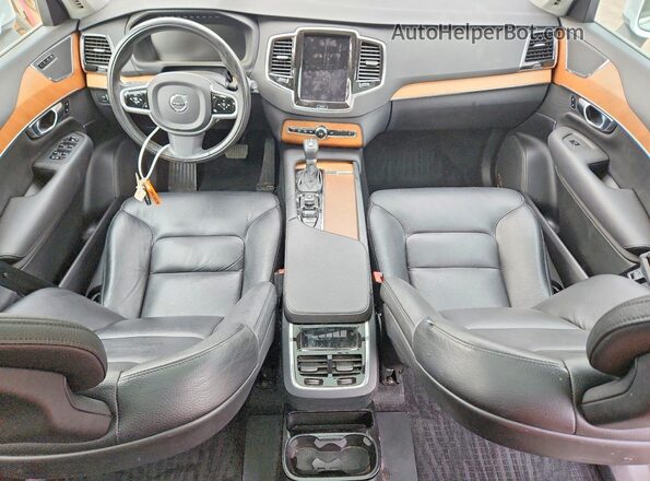 YV4A221K8M1711159 2021 VOLVO XC90 White Вид панелі приладів