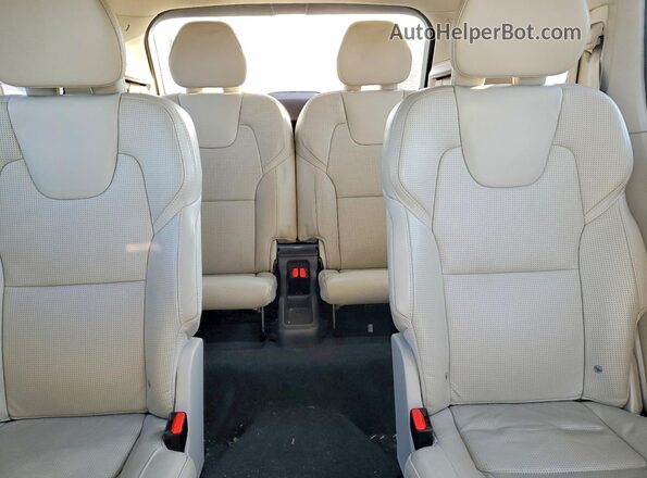 YV4A221L0L1584088 2020 VOLVO XC90 Blue Rear seats view