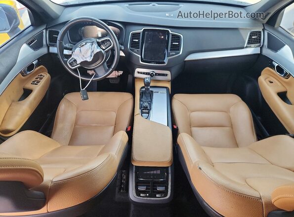 YV4A22PK4J1204357 2018 VOLVO XC90 Silver Dashboard view