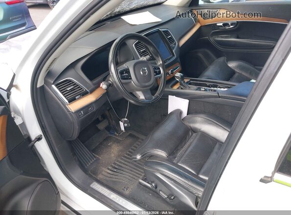 YV4A22PL0K1506836 2019 VOLVO XC90 White Rear interior view