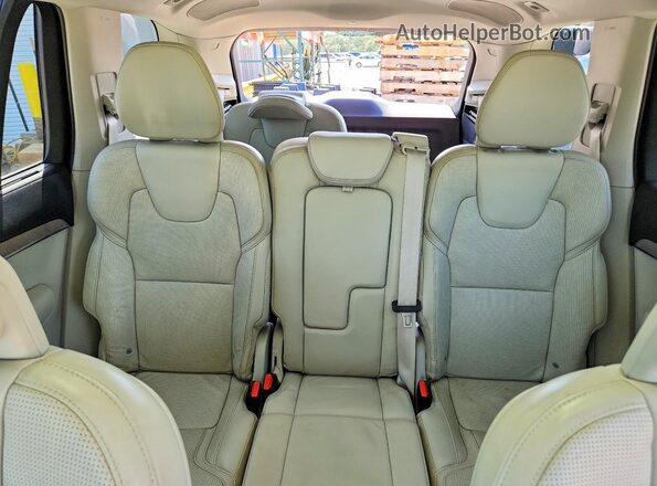 YV4A22PL0M1671501 2021 VOLVO XC90 Золотой Вид задних сидений